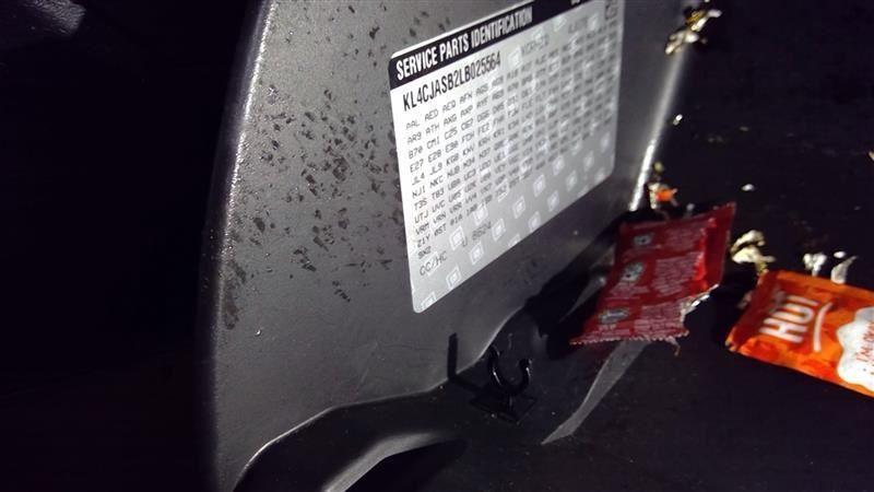 ENCORE 2020 Glove Box 18716