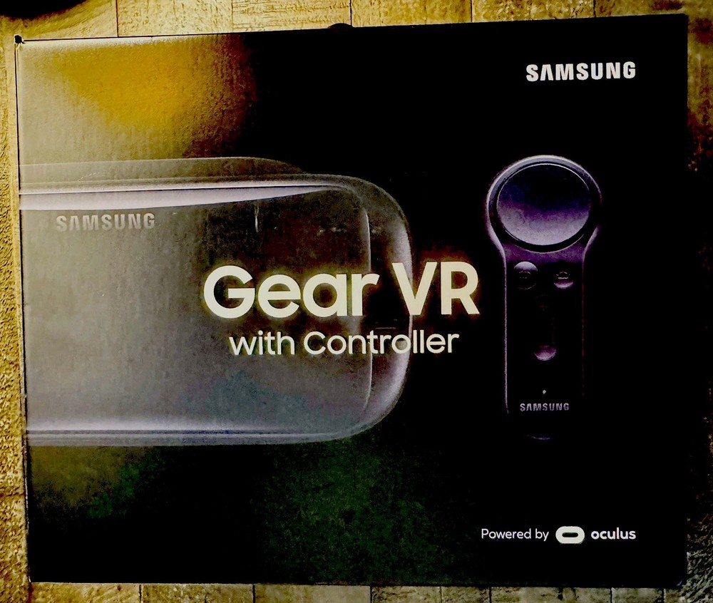 Samsung Gear VR SM-R324 w Controller Oculus Galaxy S8 S7 Note Open Box