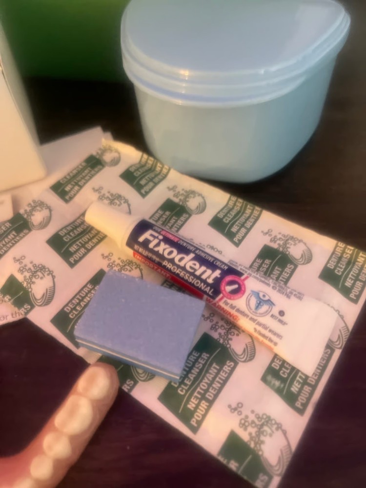 Easy Denture bottom and unbranded bottom denture lot