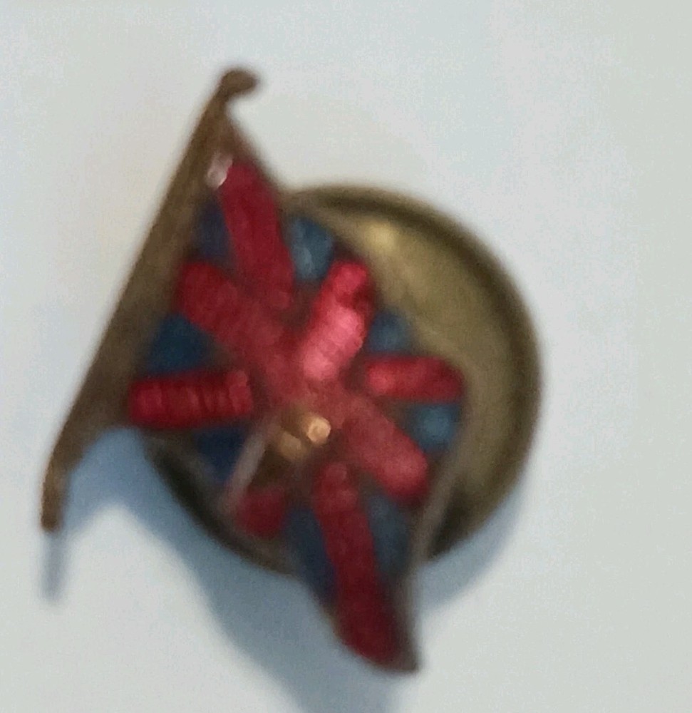 British: Vintage Flag Pin Laple