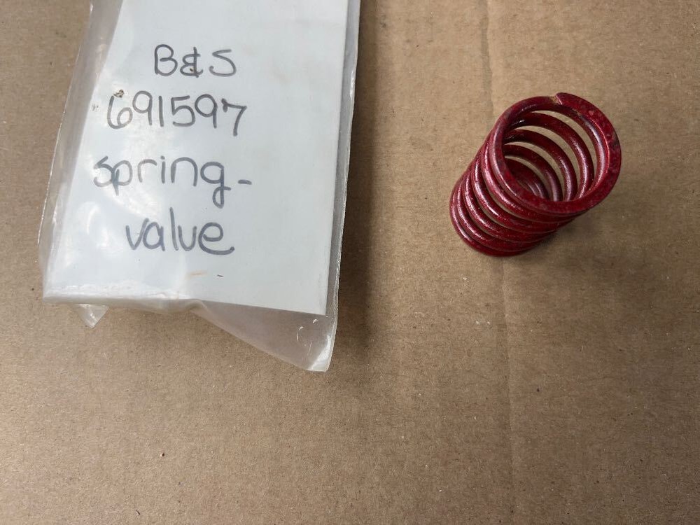 Briggs & Stratton 691597 SPRING-VALVE