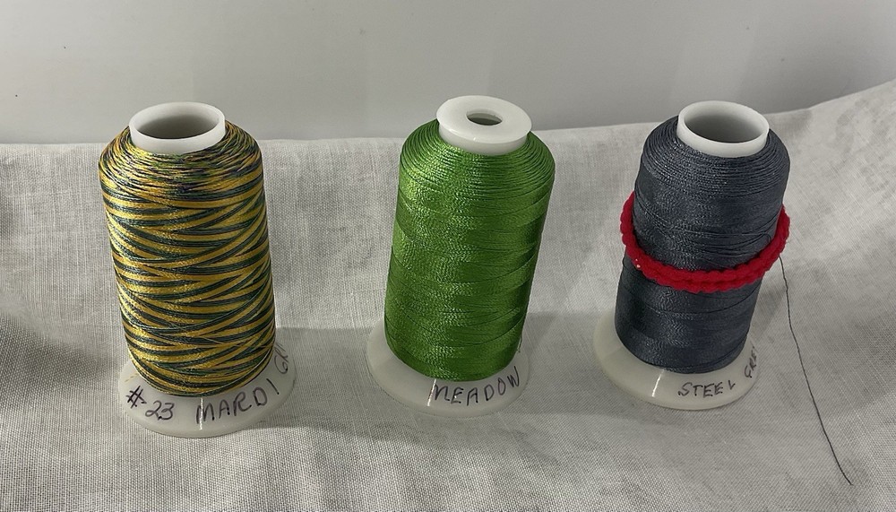 Thread fourteen 1000m spools 100% polyester machine embroidery thread