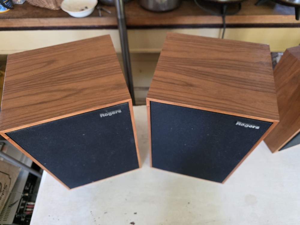 Rogers Speakers LS2 - Matching Serial Set - Walnut