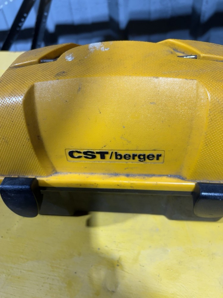 CST/Berger 24X Automatic Laser Level w/Hard Case