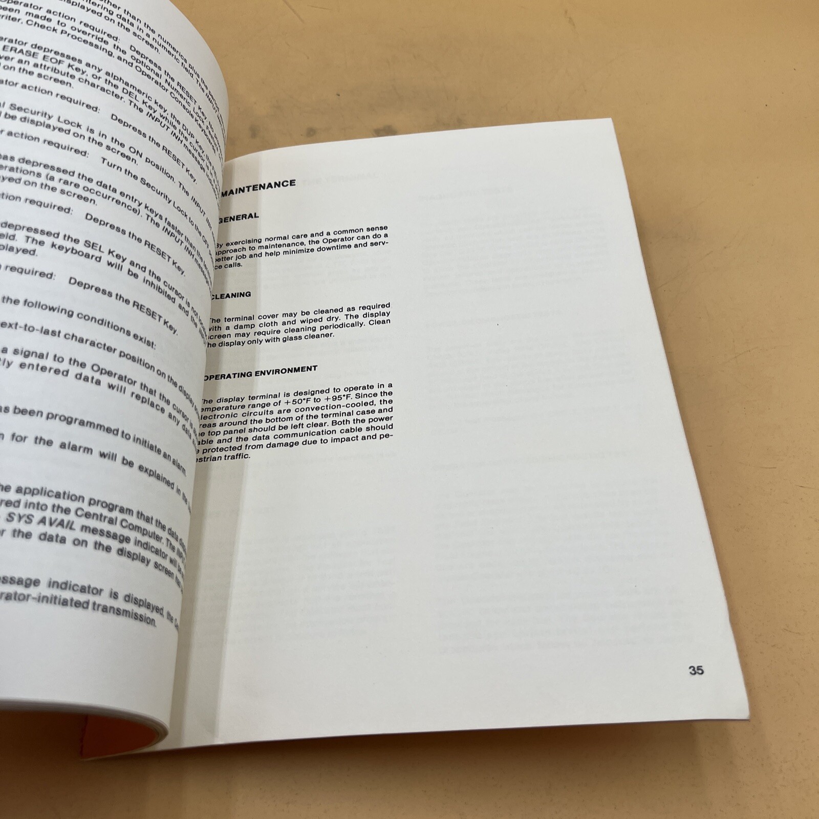 Telex Terminal Communications TC 277C Keyboard Display Terminal Operators Manual