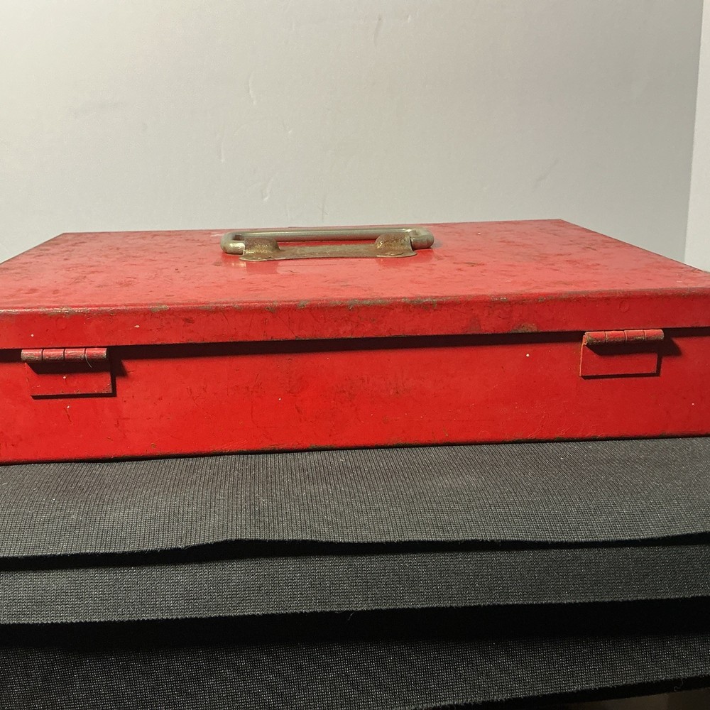 Vintage MAC TOOLS Mini Tool Box 10.5” X 7” X 2”