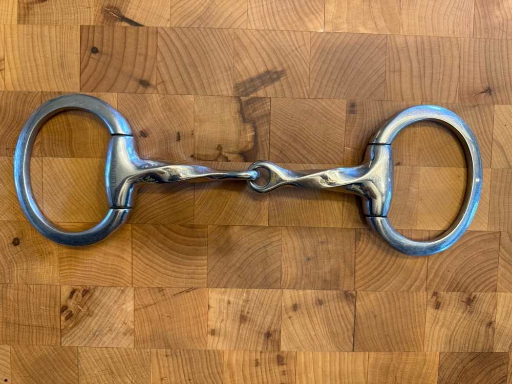 Coronet 5 1/2” Slow Twist Eggbutt Snaffle Bit