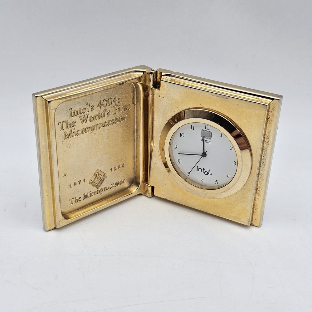 Intel 4004 CPU Clock 25th Anniversary of World's First Processor - Missing Hinge