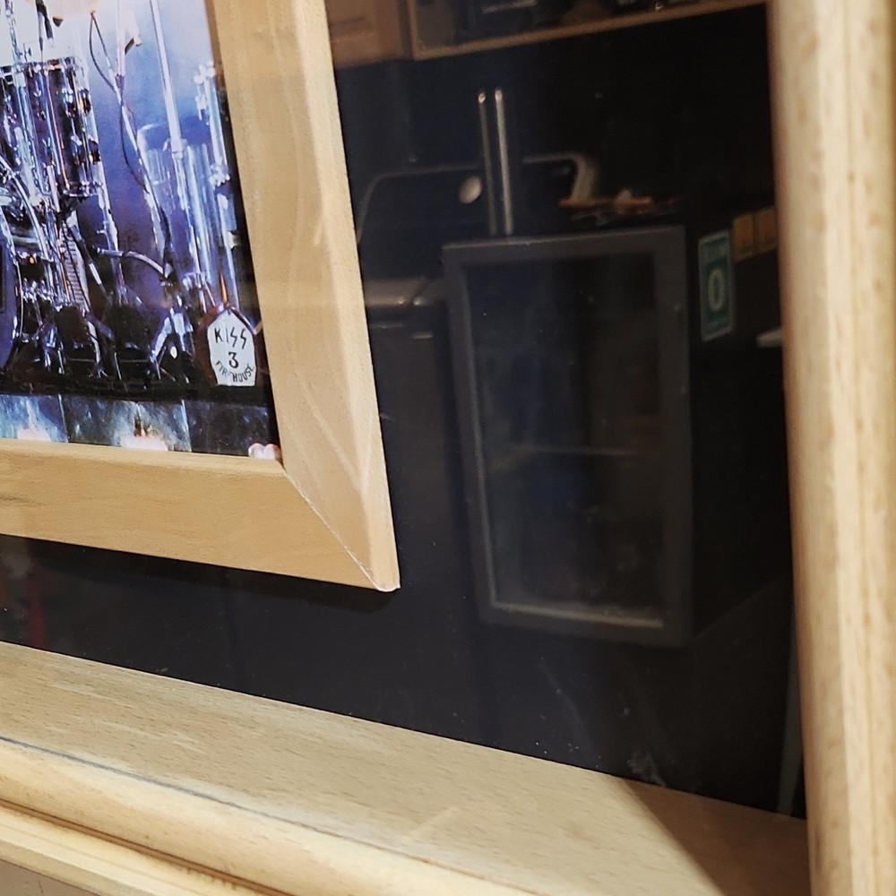 (KISS) Peter Criss Drum Sticks And Ticket From 1978 In Display Case .