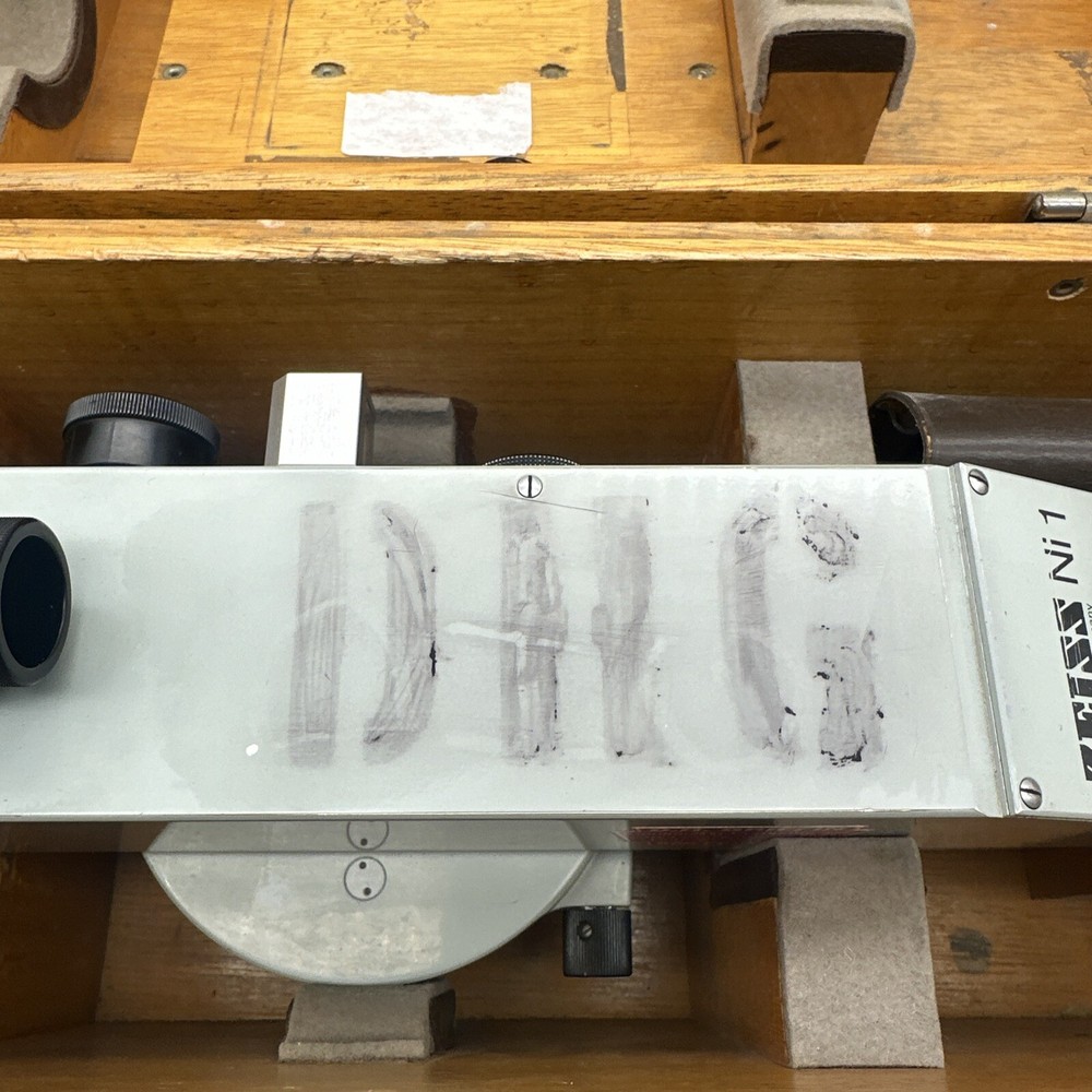 Carl Zeiss Ni1