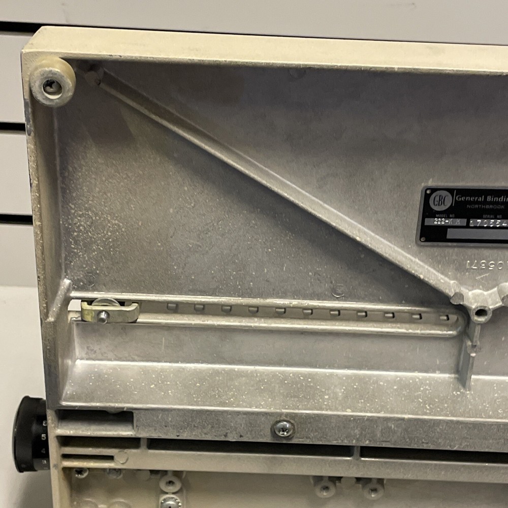 General Binding Corporation GBC Combo Binding Machine Model 222-KM