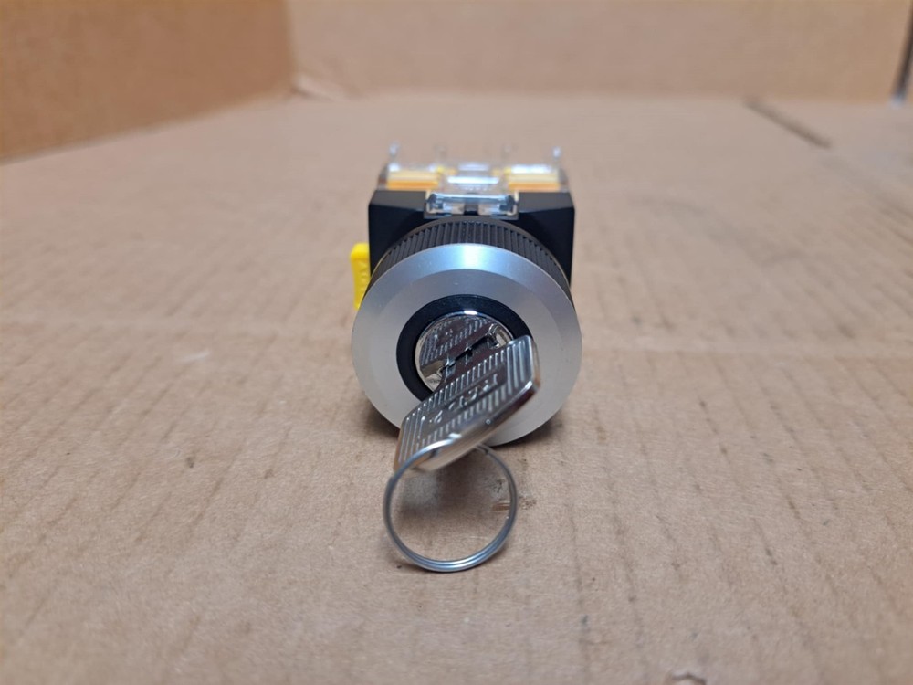 Koino Key Switch w/ Key Part No. NF30-K2