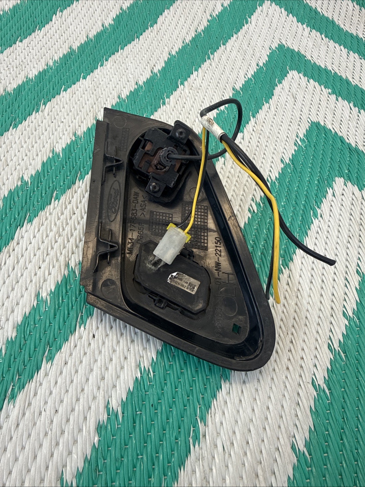 2021-2023 FORD F150 SIDE DOOR LEFT MIRROR CAMERA PUDDLE LIGHT BRACKET