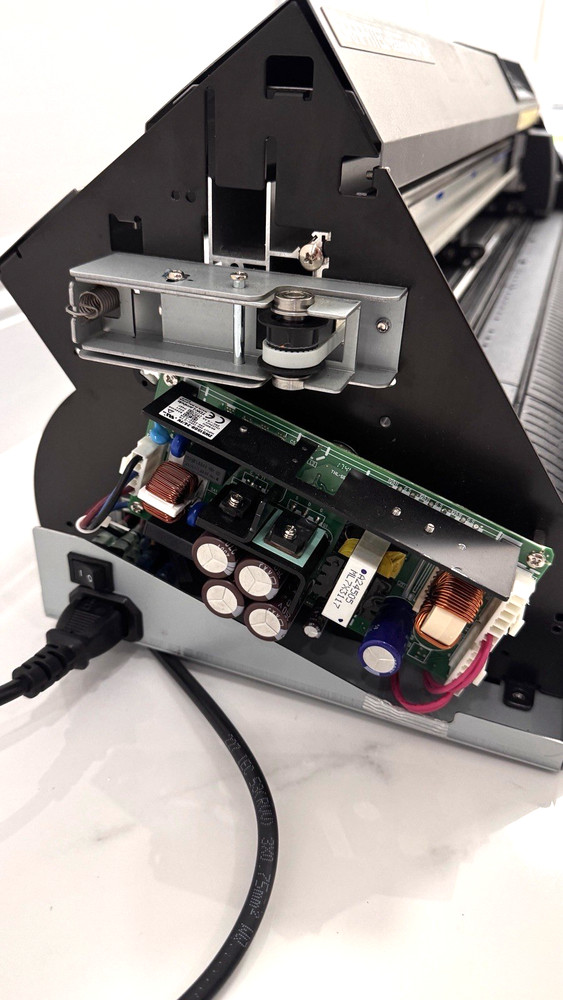 Graphtec CE6000-60 Plus Vinyl Cutter No Stand Read