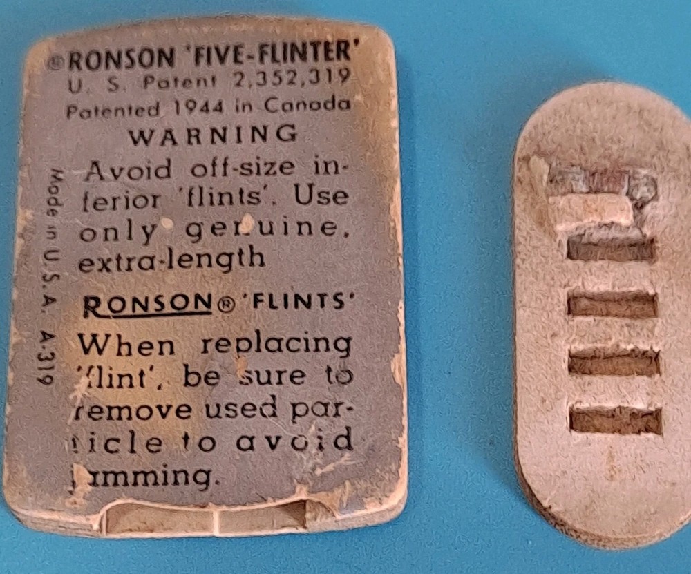 Vintage Ronson Lighter Flint Dispenser D2