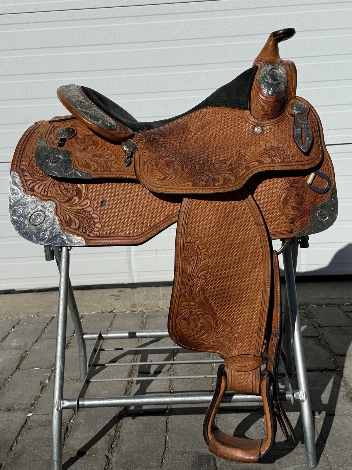 Dale Chavez 16” Western Show Saddle