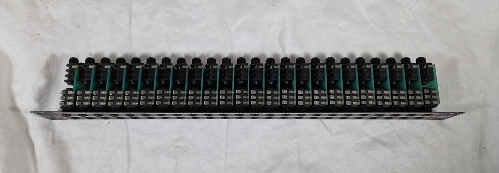 DBX PB-48 48-Point 1/4" Balanced Patch Bay / #1