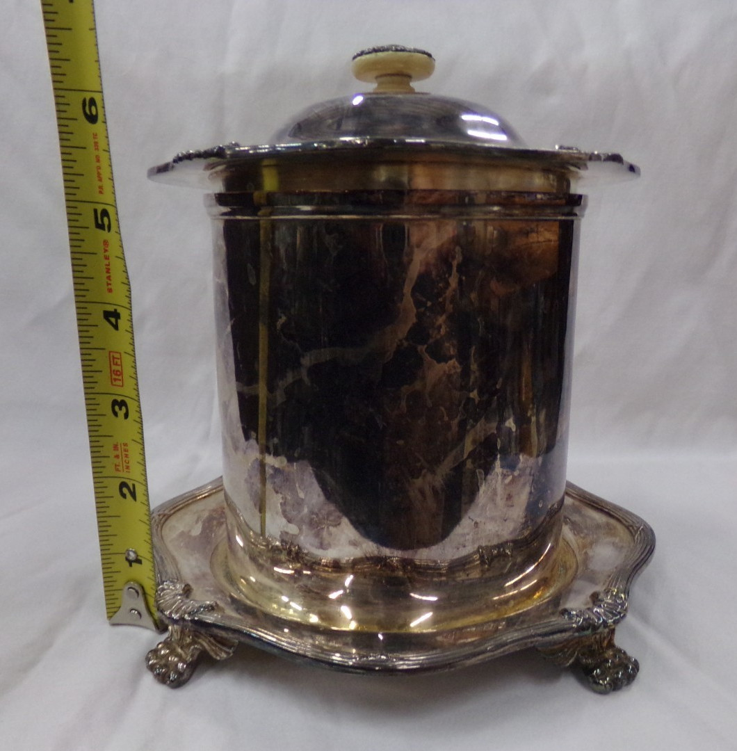 Antique WALKER & HALL SHEFFIELD ENGLAND SILVERPLATE FOOTED BISCUIT BARREL