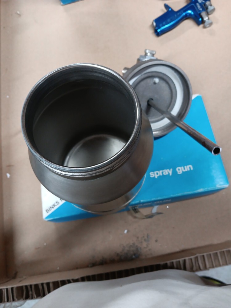 BINKS- MODEL 80 Stainless Steel 2 qt Pressure Cup