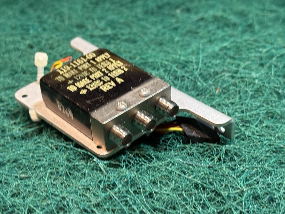 TEKTRONIX 119-1161-00 Spectrum Analyzer Assembly with Bracket