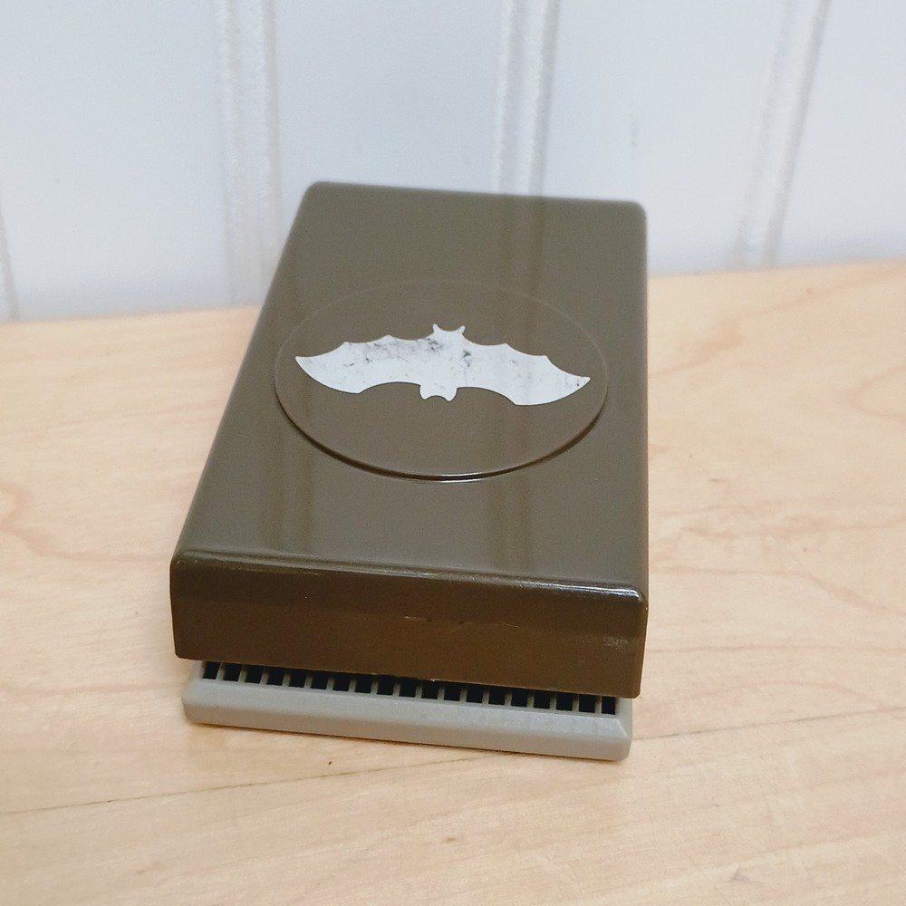 Stampin’ Up! Large Bitty Bat Paper Punch