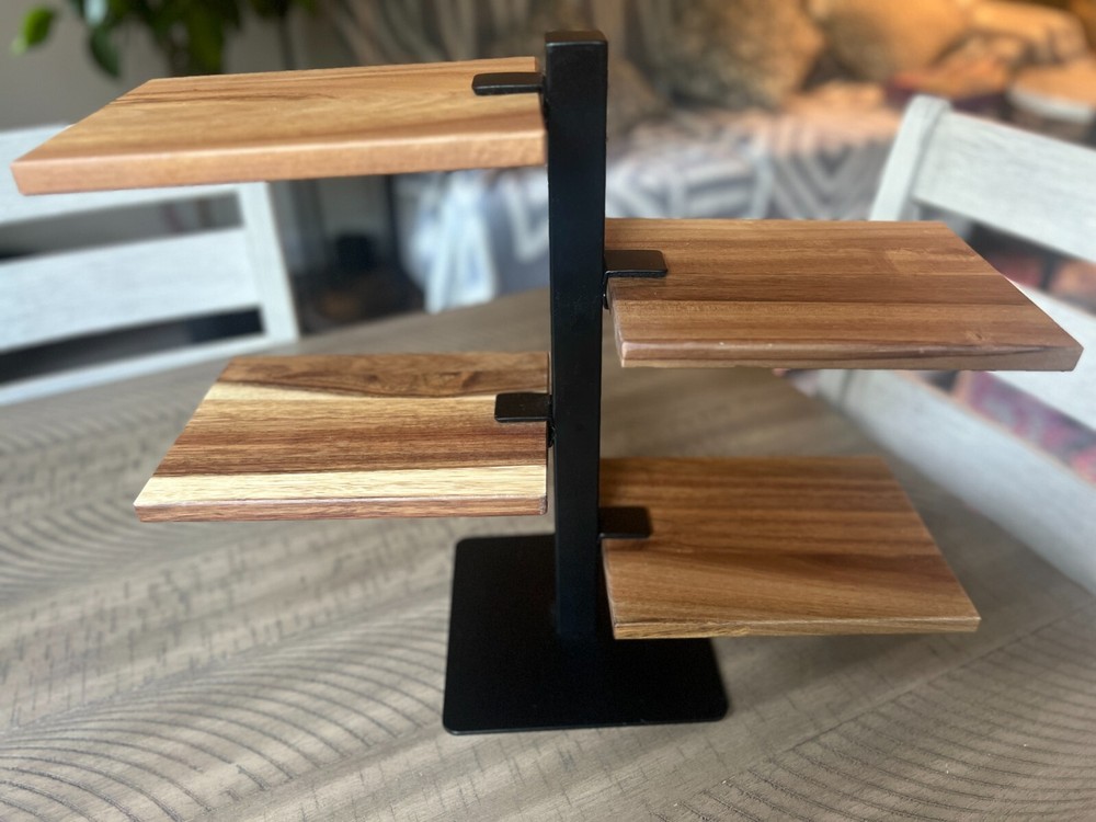cake stand