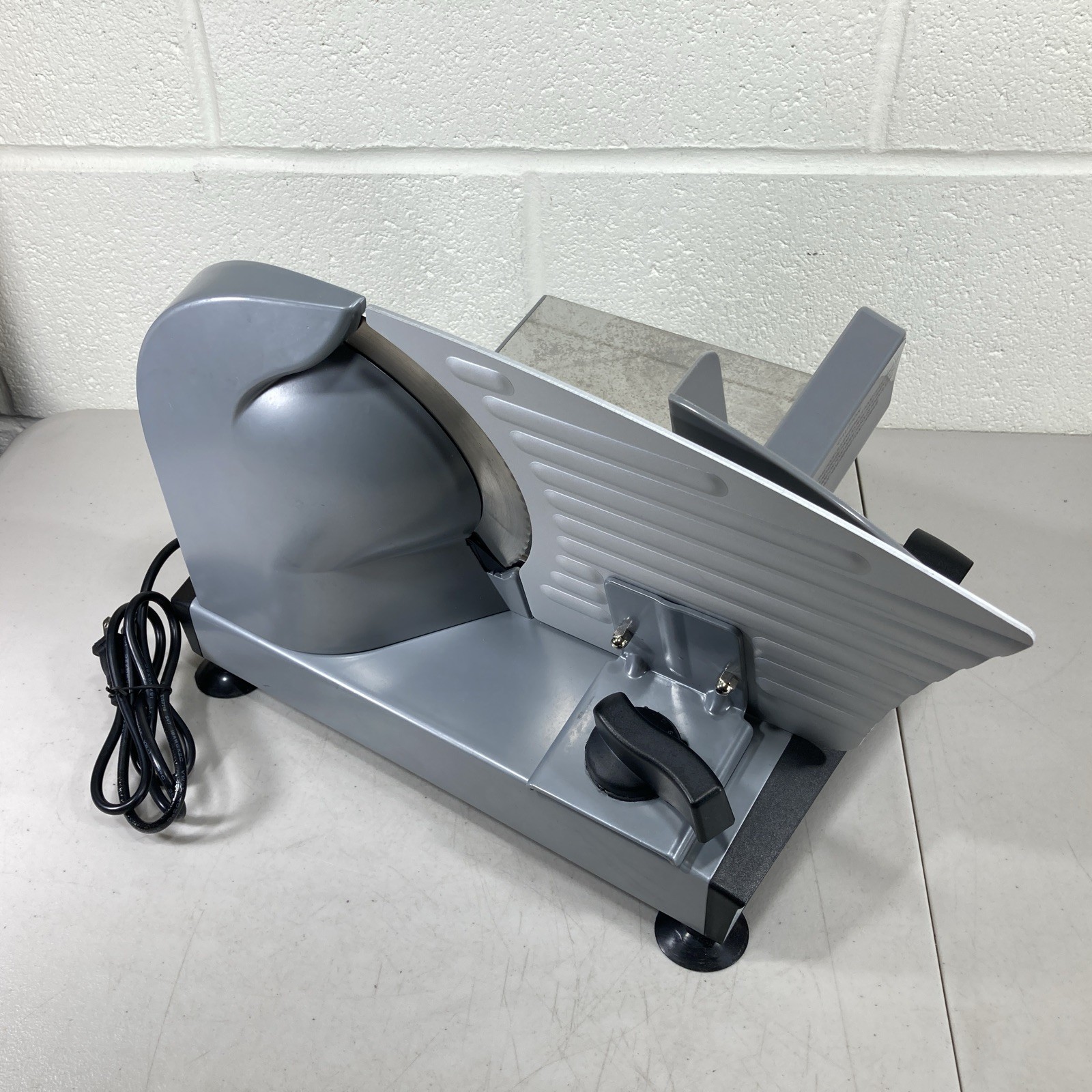 Waring Pro Food Deli Slicer - Model FS150, 7" blade - Stainless Steel