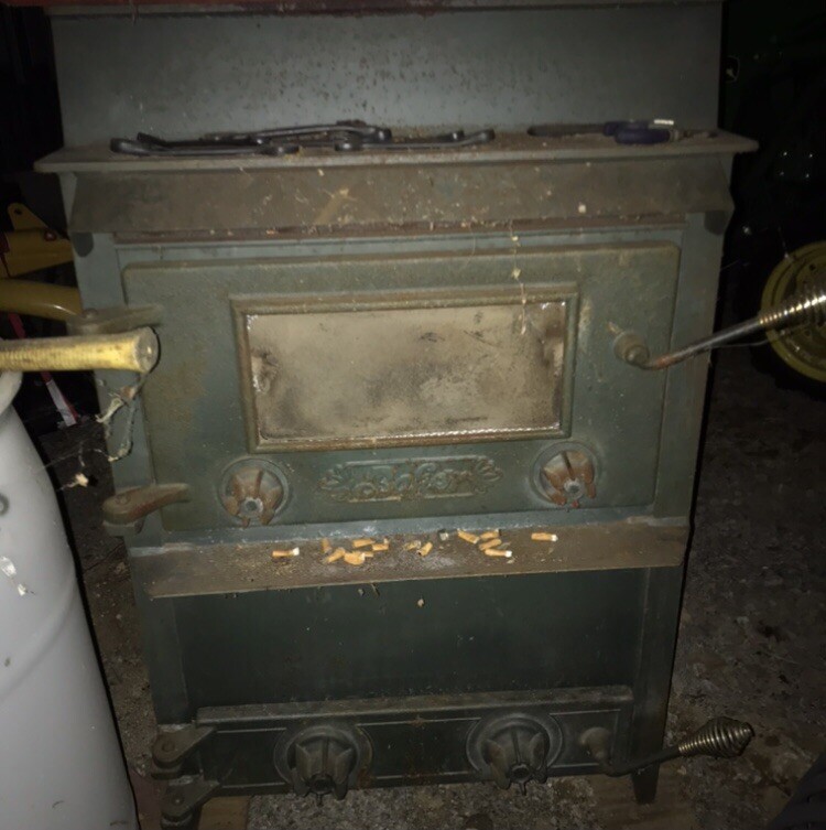 “Bakers” Wood Burner Coal Stove Stand Up