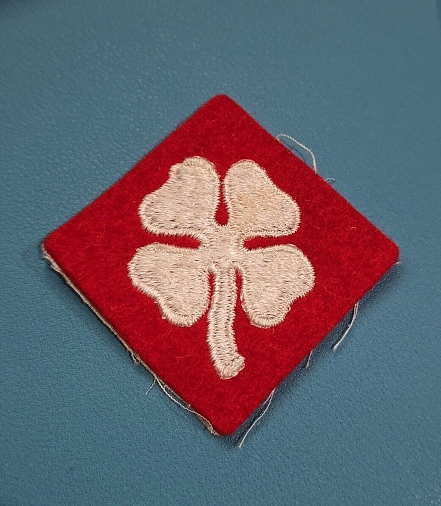 US 4th Army Patch-Felt-CC Backing-No Glow------Original WW-II*