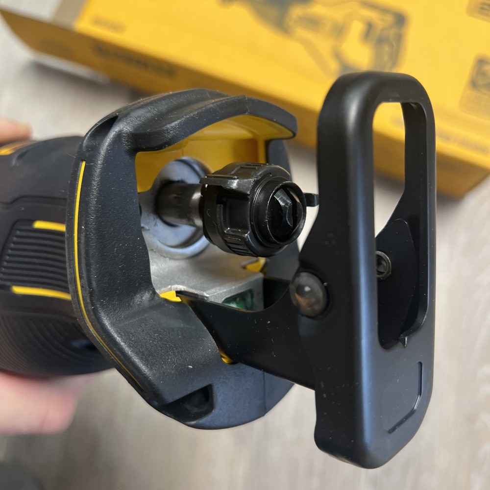 DEWALT 20V Brushless Reciprocating Saw DCS382