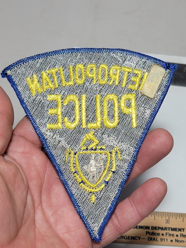Bin1 B10 Police Patch Massachusetts Metropolitan Pie Shape Used