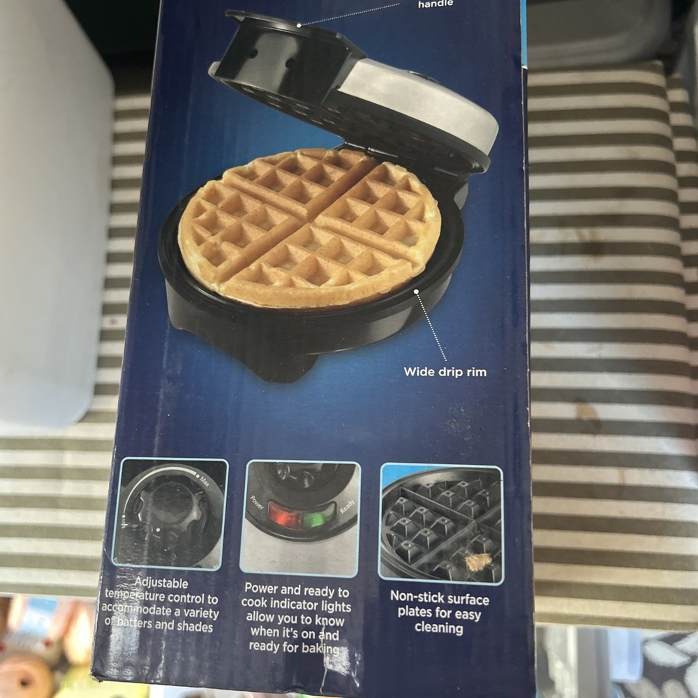 Oster 8" Nonstick Belgian Waffle Maker with Temperature Control, Silver Open Box