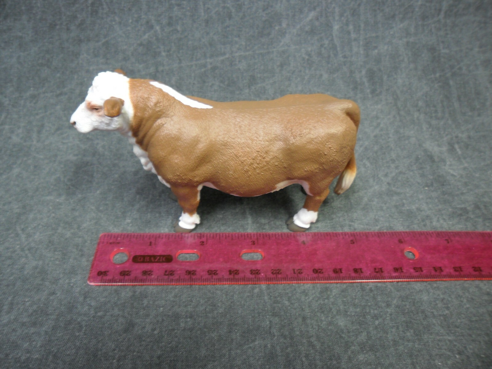 CollectA NIP * Polled Hereford Bull * 88861 Breyer Cow Model Toy Figurine