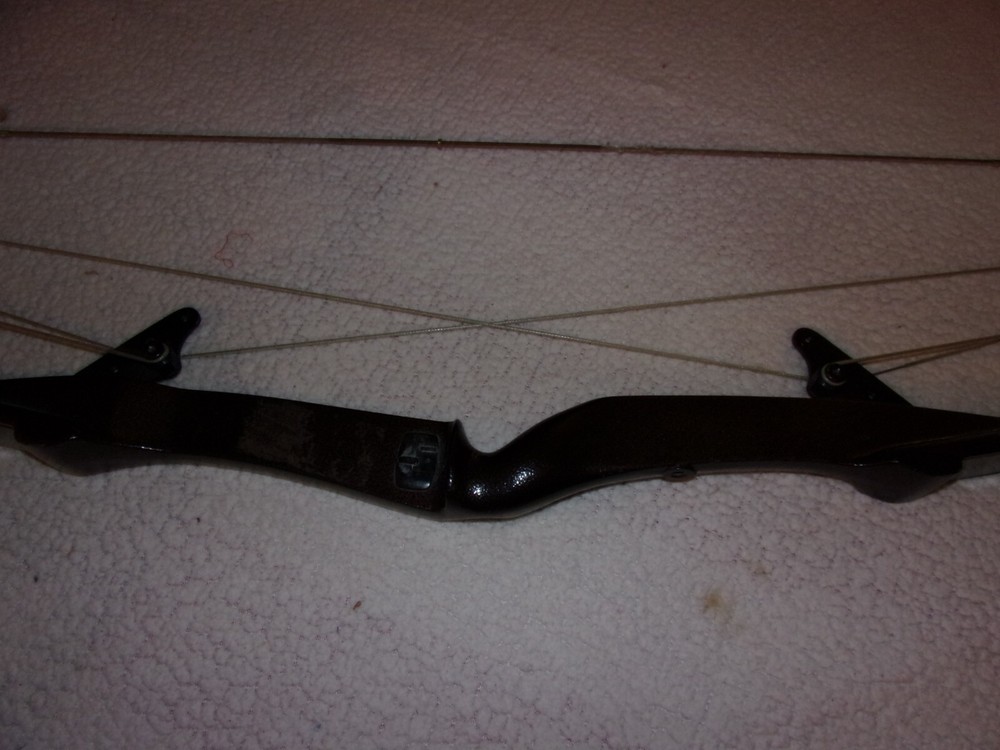 Bear Archery Whitetail Hunter Compound Bow