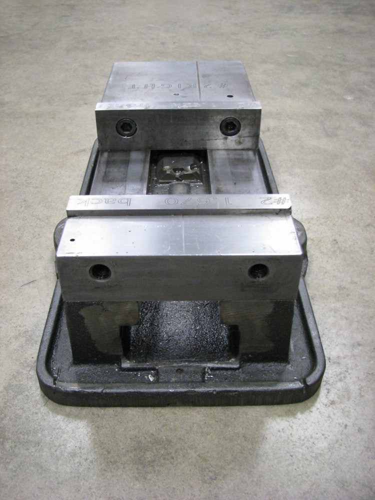 Kurt Type Angle Lock Mill Vise 6"