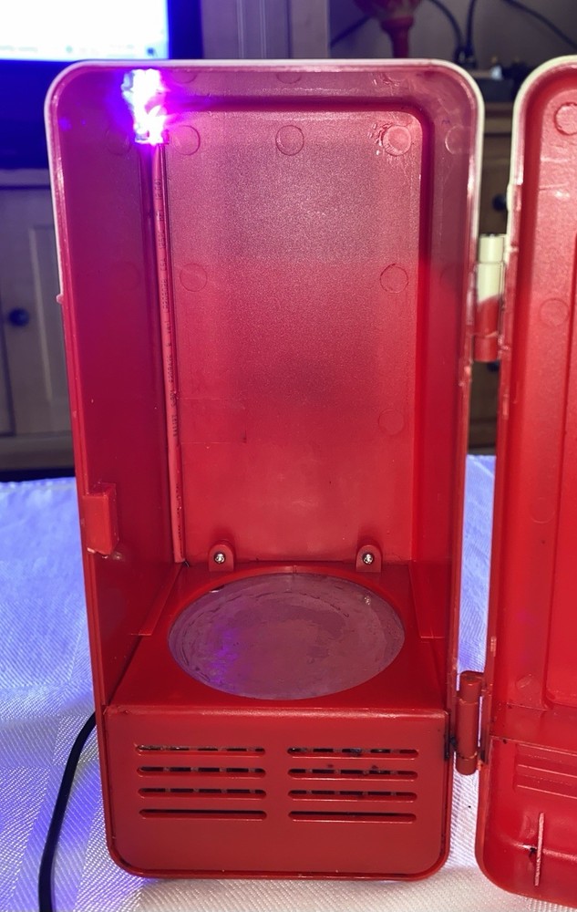 Mini Red USB Powered Refrigerator Keeps Cans Cold Beer Soda 7.5"