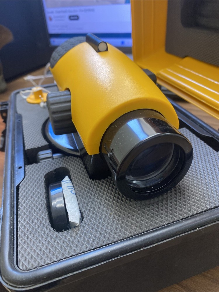 CST/Berger 22X Automatic Level With Hard Case Great Condition