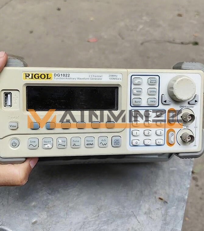 ONE USED RIGOL DG1022 FUNCTION/ARBITRARY WAVEFORM GENERATOR 25 MHz,2CHANNEL