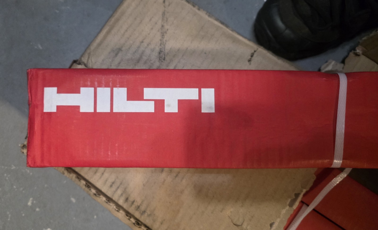 4pc Hilti TE-HX SM 40 Pointed Chisel Bit with 196.9 in TE 3000 Detachable P cord