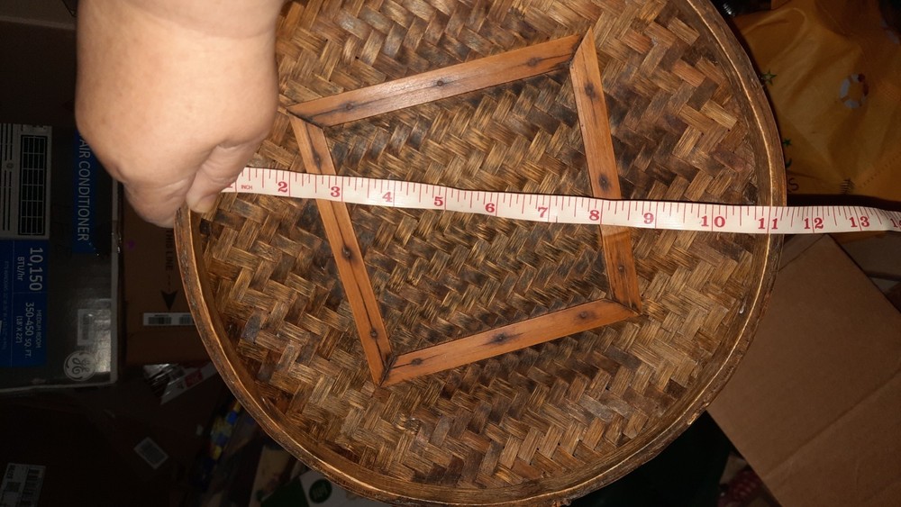 Set of two wall baskets