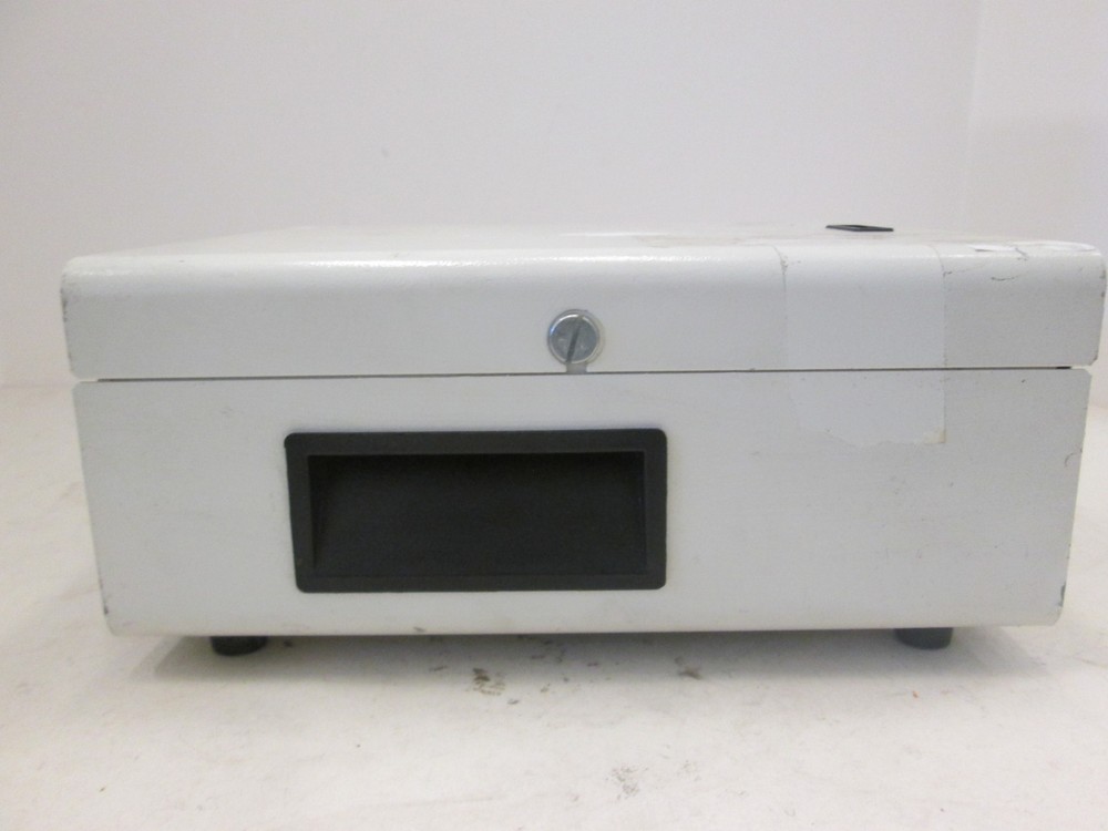 Intralux 5000-1, Light Source Illuminator, 121V, 50/60Hz, 185W, Used
