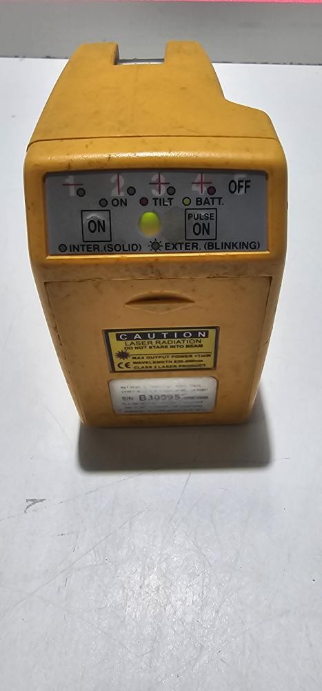 PLS LASER LEVEL 180 WITH CASE (P32010600)