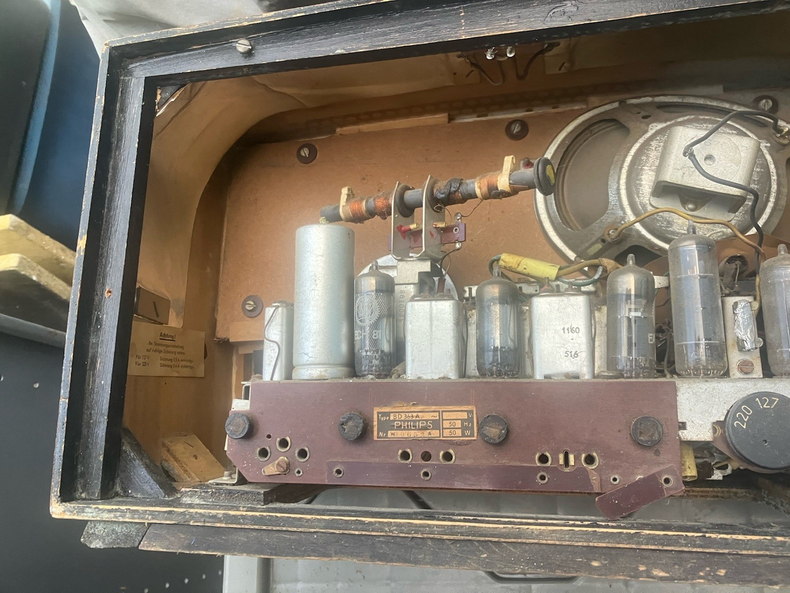 Vintage Philips Sagitta BD 363 A Wood Radio