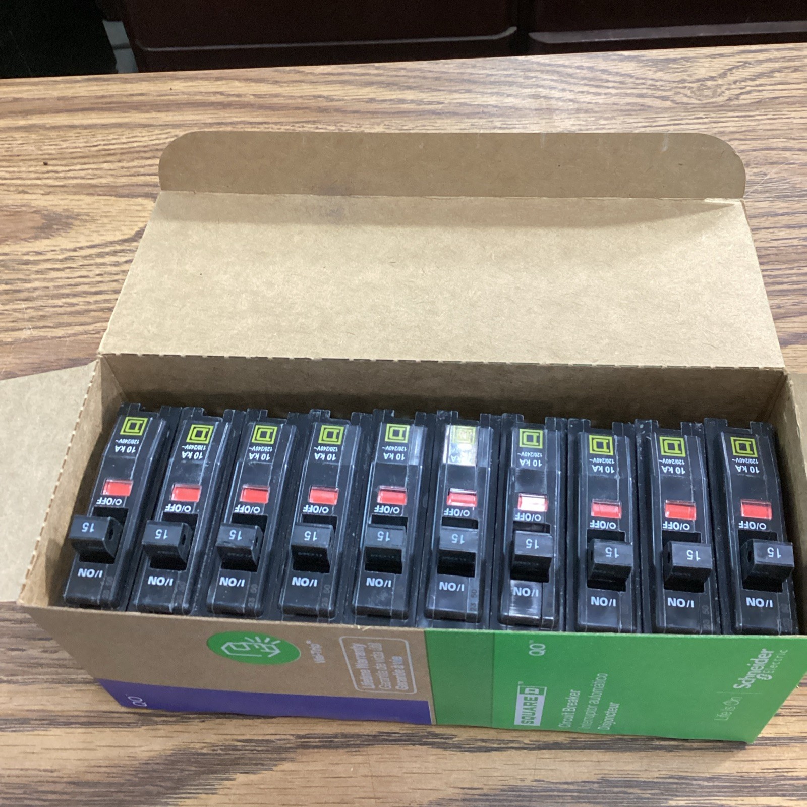NEW LOT OF 10 SQUARE D 15 Amp Circuit Breaker QO115 Plug-In 1 Pole 120 Volt