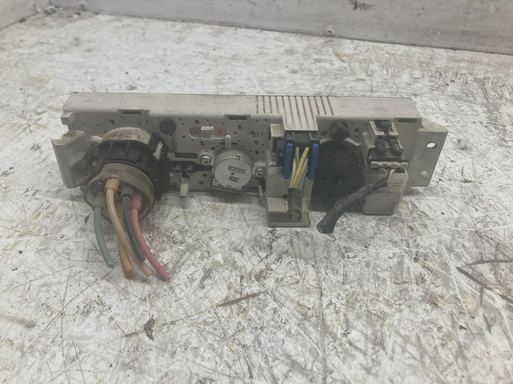 GMC C7500 Heater A/C Temperature Controls - Used