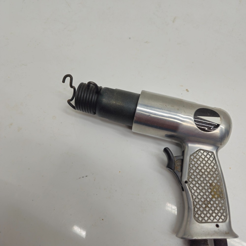DeVilbiss ATP30 Pneumatic Air Hammer Chisel Tool W/ Quick Connect Vintage Style