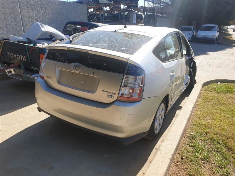 04-05 TOYOTA PRIUS DISC/CD CHANGER UNIT ASSEMBLY
