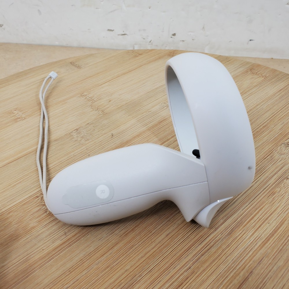 Meta Quest VR Replacemeny RIGHT Controller - JD96CX
