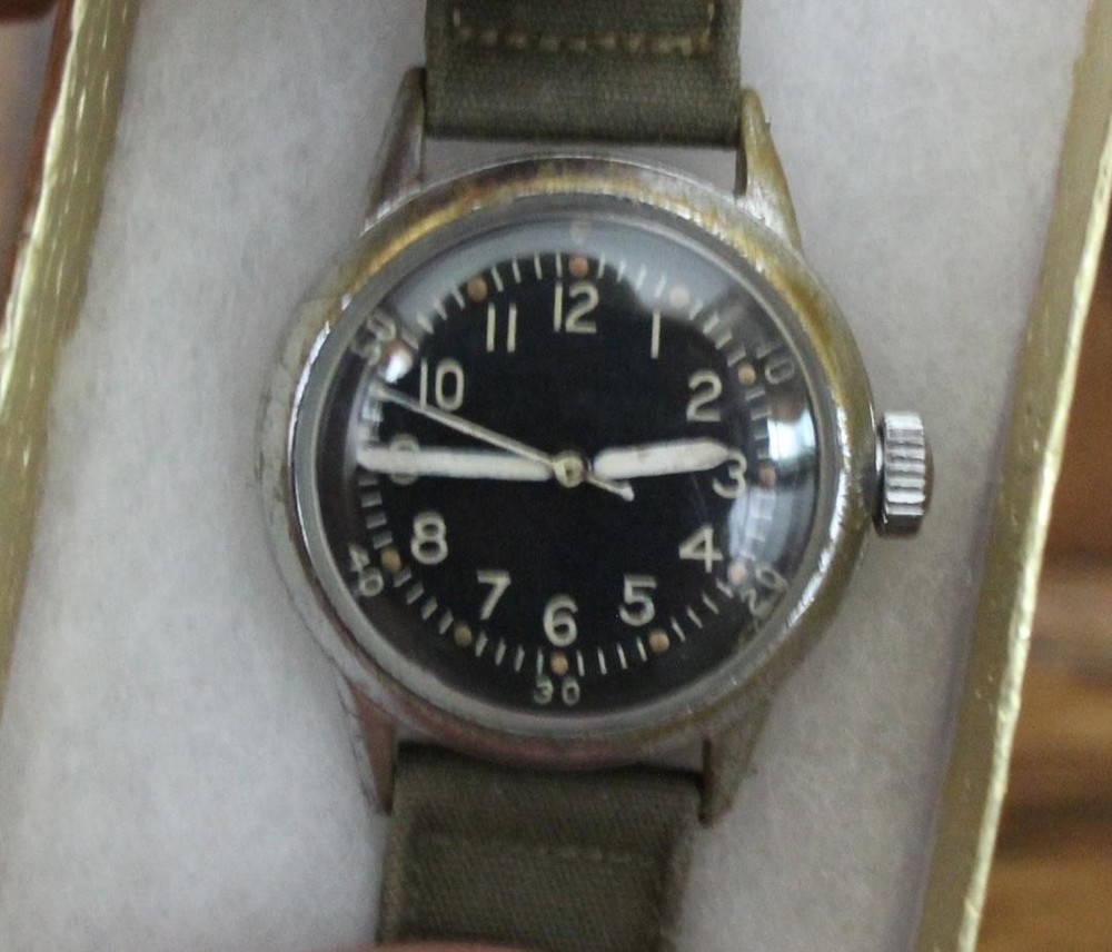WWII US NAVY BLACK FACE 12 HOUR FSSC-88-W800 WRIST WATCH WALTHAM RUNS