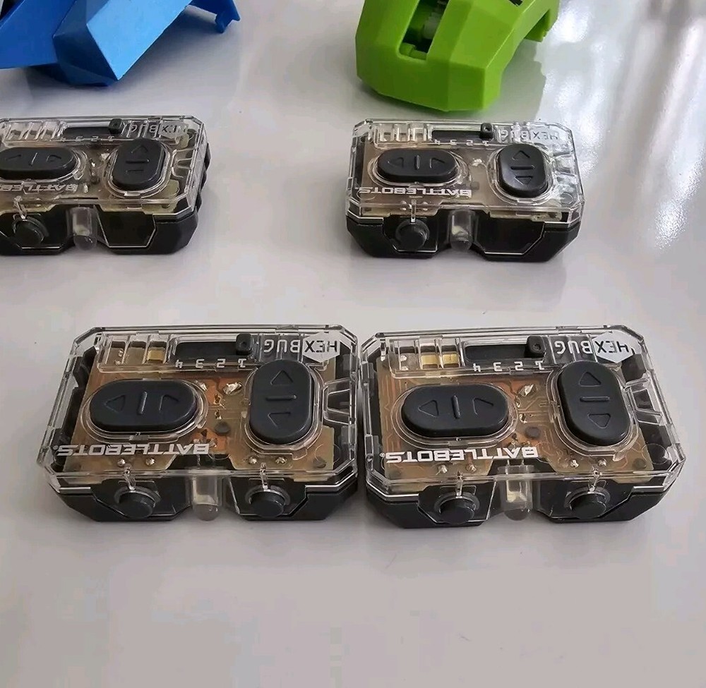 Battle Bots Hexbug Rc Lot Robots With Four Remotes Untested Pieces
